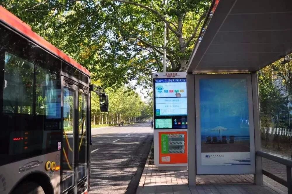 万搏体育平台工控机助力智能公交站牌，为城市提速